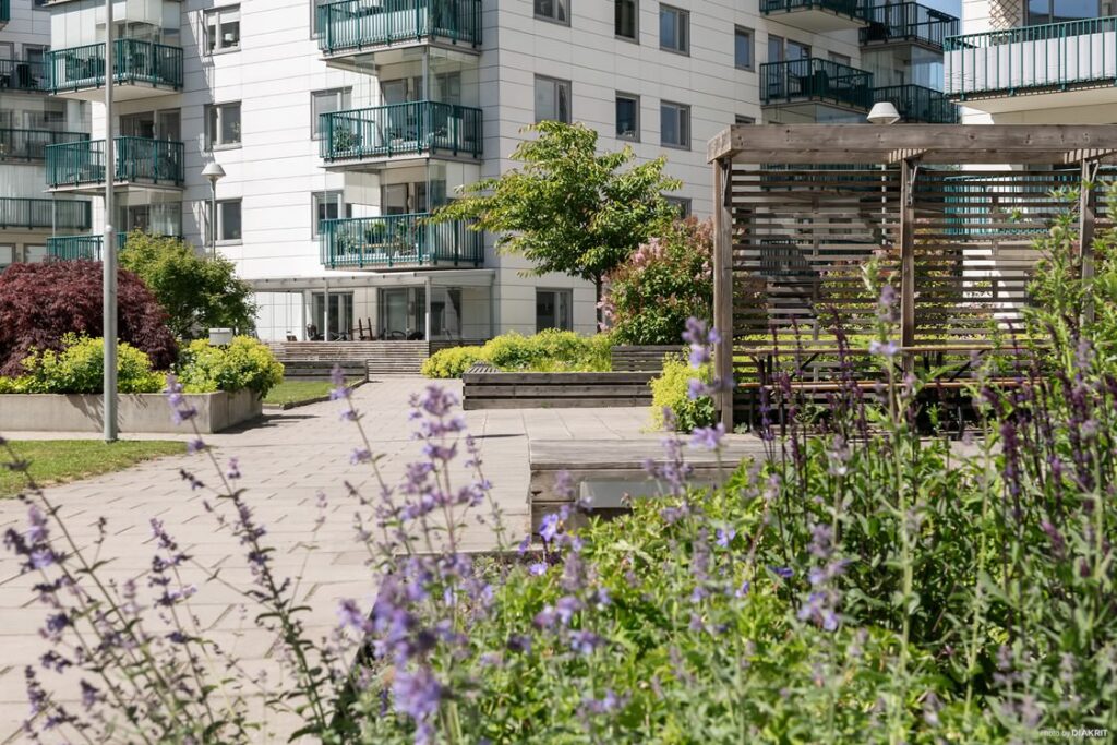 Tapetsering Sovrum & Kök Lägenhet BRF. Lidingö Gångsätra